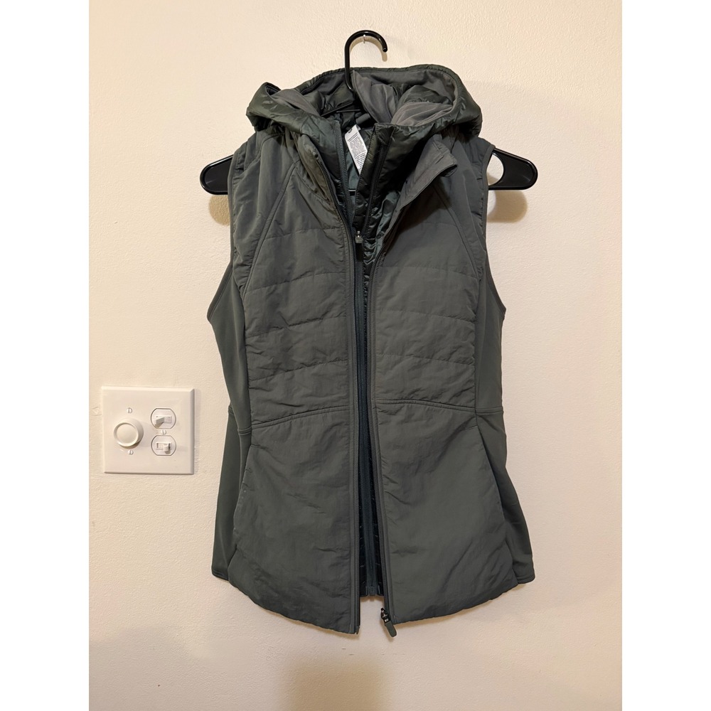 Lululemon Another Mile Vest with Removable Hood Palm Deco Size 8 NWOT